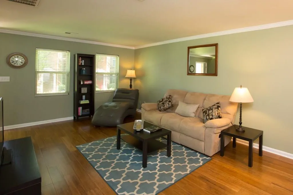 165 N River Drive Unit E, Sandy Springs, Georgia 30350, 2 Bedrooms Bedrooms, ,2 BathroomsBathrooms,Residential,Sold,165 N River Drive Unit E,5685496