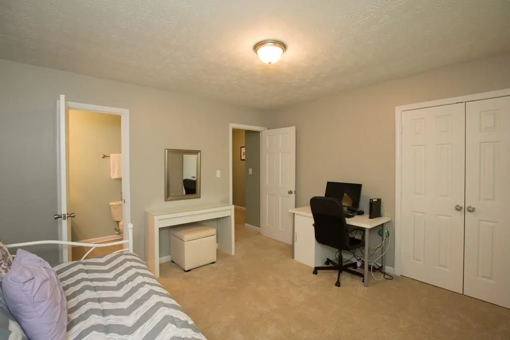 165 N River Drive Unit E, Sandy Springs, Georgia 30350, 2 Bedrooms Bedrooms, ,2 BathroomsBathrooms,Residential,Sold,165 N River Drive Unit E,5685496