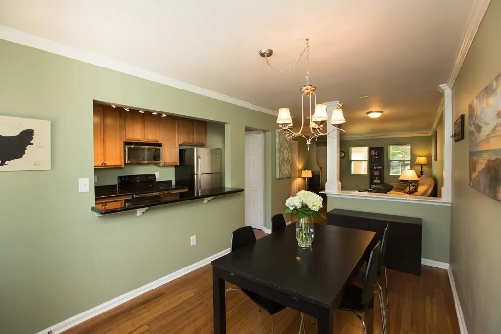 165 N River Drive Unit E, Sandy Springs, Georgia 30350, 2 Bedrooms Bedrooms, ,2 BathroomsBathrooms,Residential,Sold,165 N River Drive Unit E,5685496