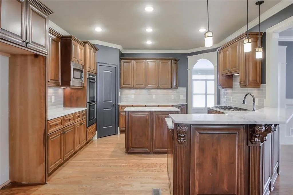 7981 Magnolia Square, Atlanta, Georgia 30350, 4 Bedrooms Bedrooms, ,3 BathroomsBathrooms,Residential,Sold,7981 Magnolia Square,6897095