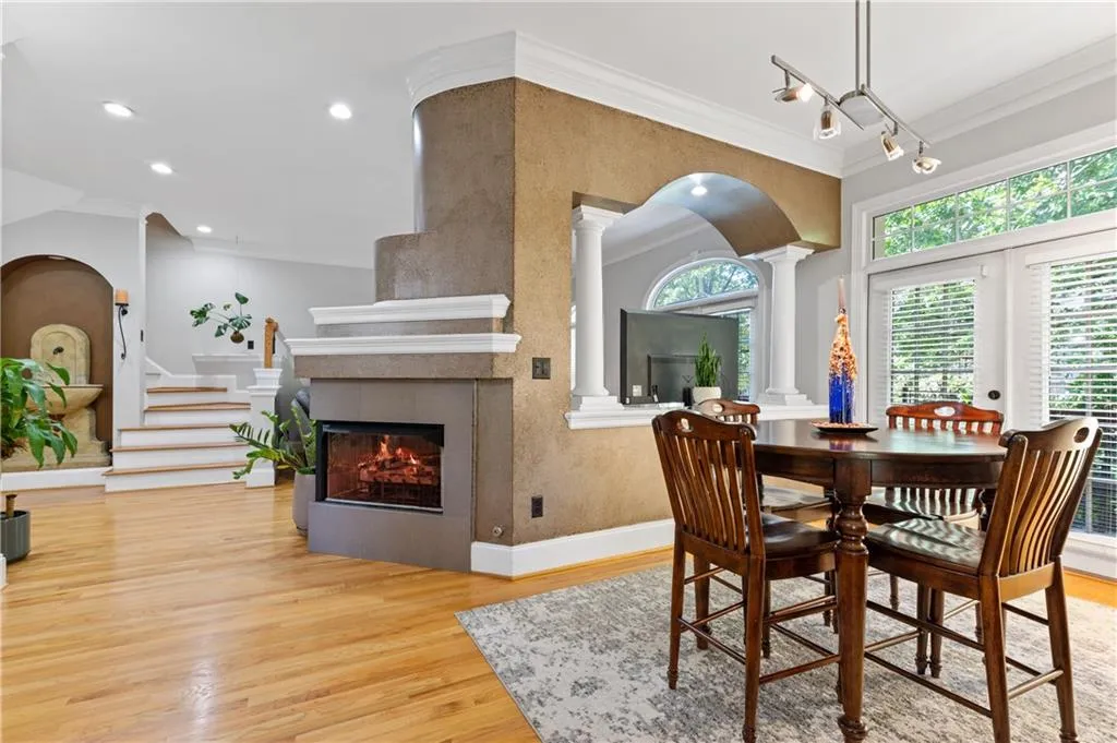 331 Carpenter Drive Unit 1, Sandy Springs, Georgia 30328, 2 Bedrooms Bedrooms, ,2 BathroomsBathrooms,Residential,Sold,331 Carpenter Drive Unit 1,7117467