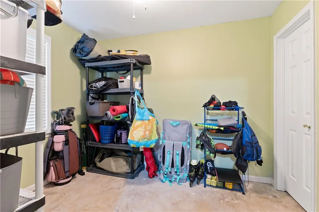 331 Carpenter Drive Unit 1, Sandy Springs, Georgia 30328, 2 Bedrooms Bedrooms, ,2 BathroomsBathrooms,Residential,Sold,331 Carpenter Drive Unit 1,7117467