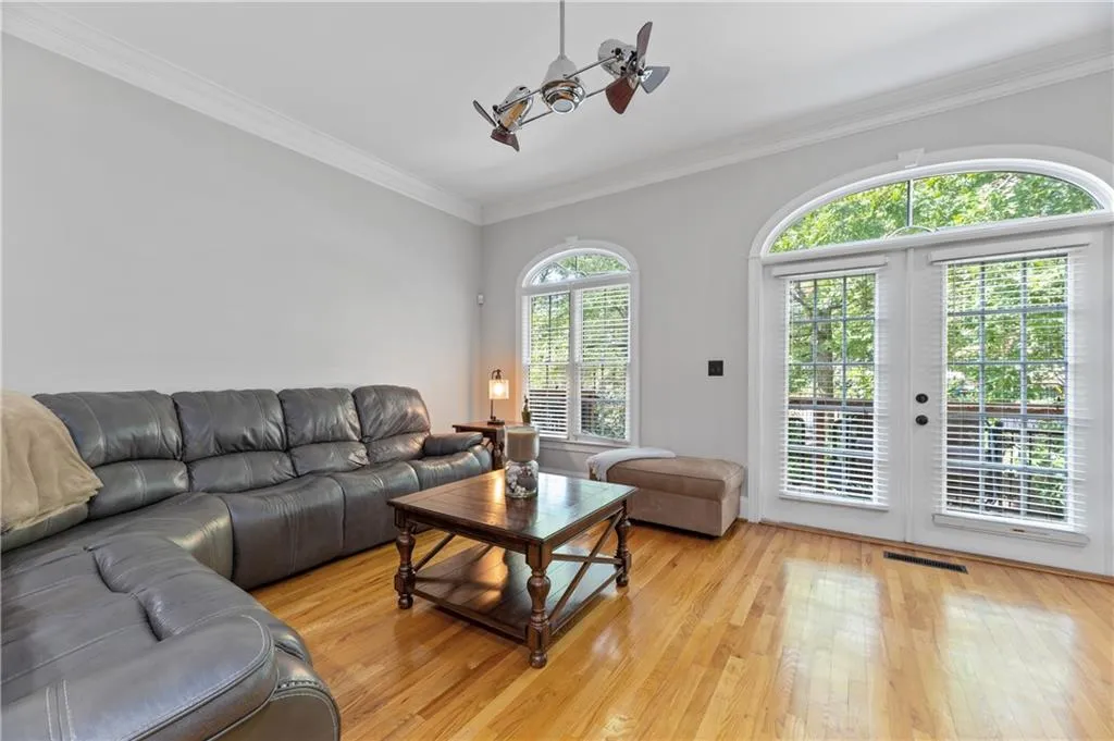 331 Carpenter Drive Unit 1, Sandy Springs, Georgia 30328, 2 Bedrooms Bedrooms, ,2 BathroomsBathrooms,Residential,Sold,331 Carpenter Drive Unit 1,7117467