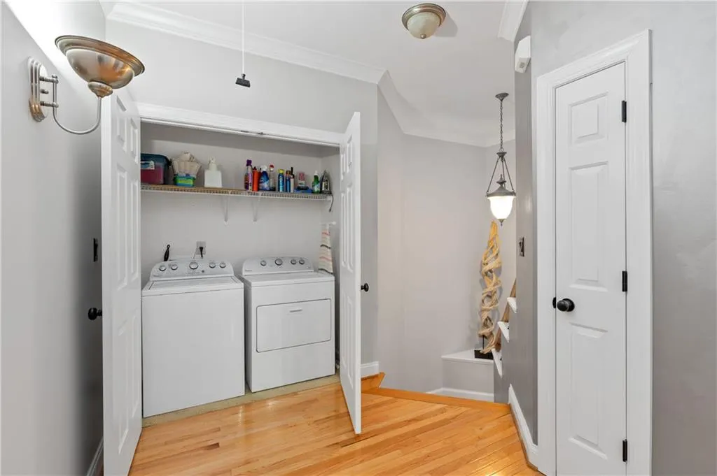 331 Carpenter Drive Unit 1, Sandy Springs, Georgia 30328, 2 Bedrooms Bedrooms, ,2 BathroomsBathrooms,Residential,Sold,331 Carpenter Drive Unit 1,7117467