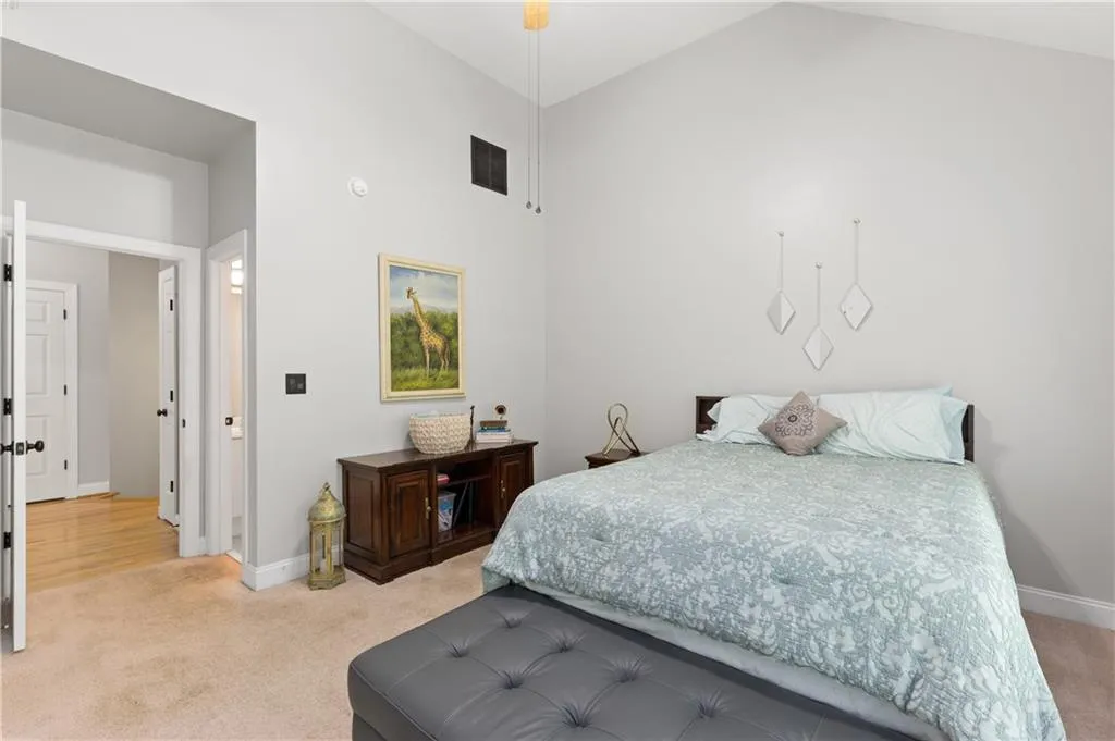331 Carpenter Drive Unit 1, Sandy Springs, Georgia 30328, 2 Bedrooms Bedrooms, ,2 BathroomsBathrooms,Residential,Sold,331 Carpenter Drive Unit 1,7117467