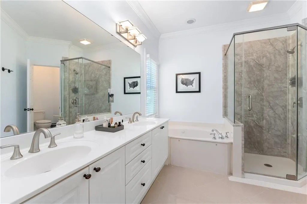331 Carpenter Drive Unit 1, Sandy Springs, Georgia 30328, 2 Bedrooms Bedrooms, ,2 BathroomsBathrooms,Residential,Sold,331 Carpenter Drive Unit 1,7117467