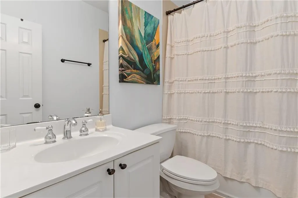 331 Carpenter Drive Unit 1, Sandy Springs, Georgia 30328, 2 Bedrooms Bedrooms, ,2 BathroomsBathrooms,Residential,Sold,331 Carpenter Drive Unit 1,7117467