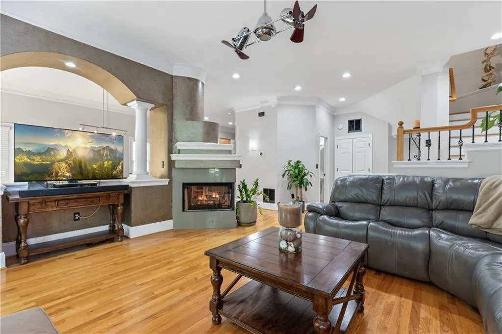331 Carpenter Drive Unit 1, Sandy Springs, Georgia 30328, 2 Bedrooms Bedrooms, ,2 BathroomsBathrooms,Residential,Sold,331 Carpenter Drive Unit 1,7117467