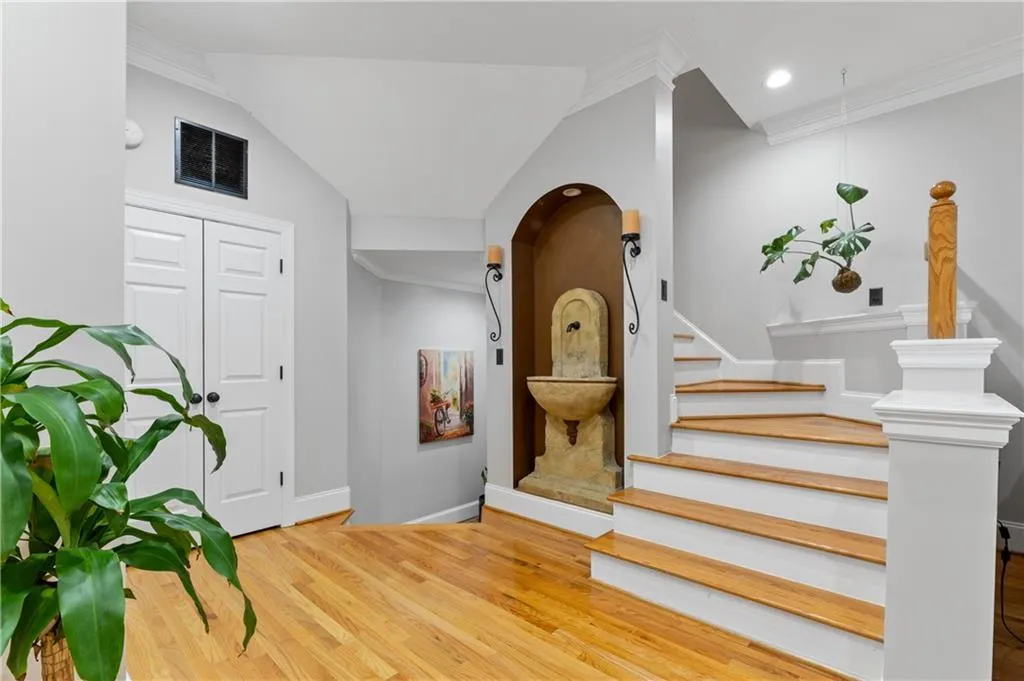 331 Carpenter Drive Unit 1, Sandy Springs, Georgia 30328, 2 Bedrooms Bedrooms, ,2 BathroomsBathrooms,Residential,Sold,331 Carpenter Drive Unit 1,7117467