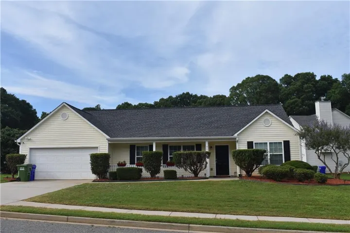 904 Meadow Walk Drive, Monroe, Georgia 30656