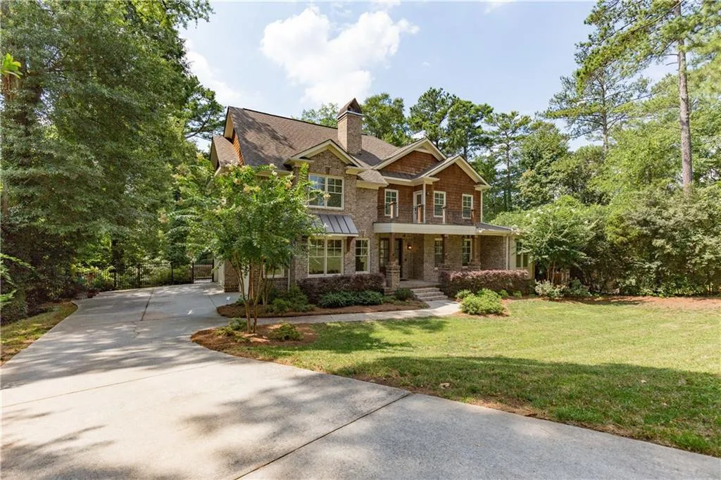 145 Hardeman Road Ne, Atlanta, Georgia 30342, 6 Bedrooms Bedrooms, ,6 BathroomsBathrooms,Residential,Sold,145 Hardeman Road Ne,5653365