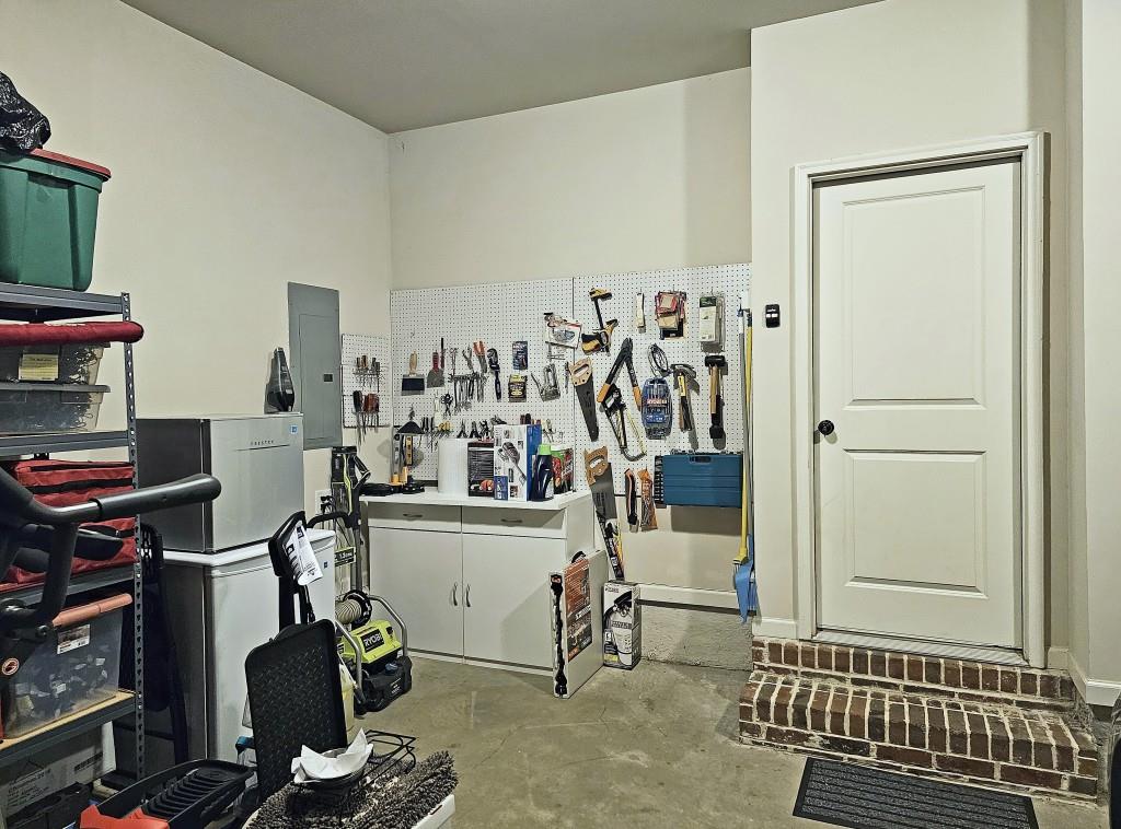 7880 Highland Bluff, Sandy Springs, Georgia 30328, 3 Bedrooms Bedrooms, ,2 BathroomsBathrooms,Residential,Sold,7880 Highland Bluff,7298506