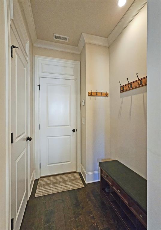 7880 Highland Bluff, Sandy Springs, Georgia 30328, 3 Bedrooms Bedrooms, ,2 BathroomsBathrooms,Residential,Sold,7880 Highland Bluff,7298506