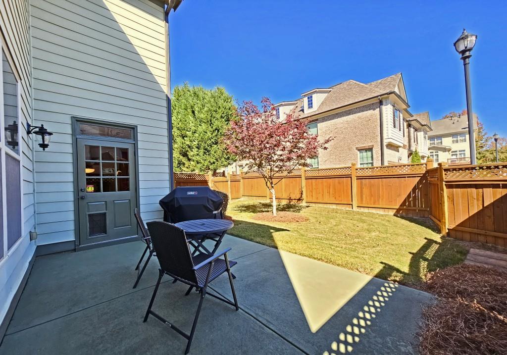 7880 Highland Bluff, Sandy Springs, Georgia 30328, 3 Bedrooms Bedrooms, ,2 BathroomsBathrooms,Residential,Sold,7880 Highland Bluff,7298506