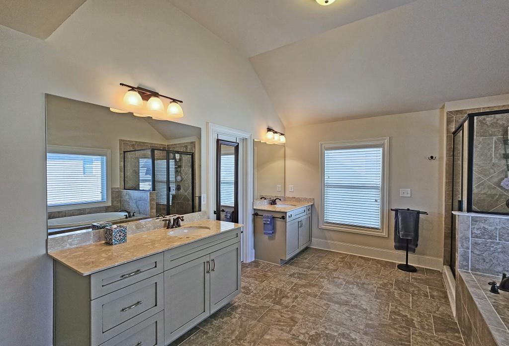 7880 Highland Bluff, Sandy Springs, Georgia 30328, 3 Bedrooms Bedrooms, ,2 BathroomsBathrooms,Residential,Sold,7880 Highland Bluff,7298506