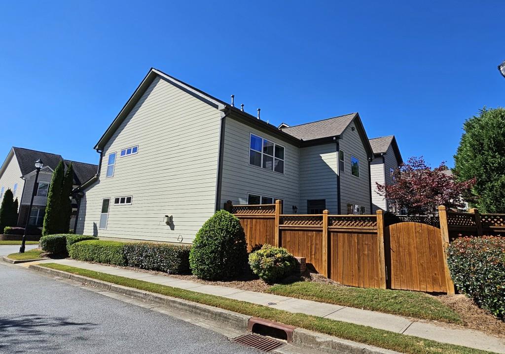 7880 Highland Bluff, Sandy Springs, Georgia 30328, 3 Bedrooms Bedrooms, ,2 BathroomsBathrooms,Residential,Sold,7880 Highland Bluff,7298506