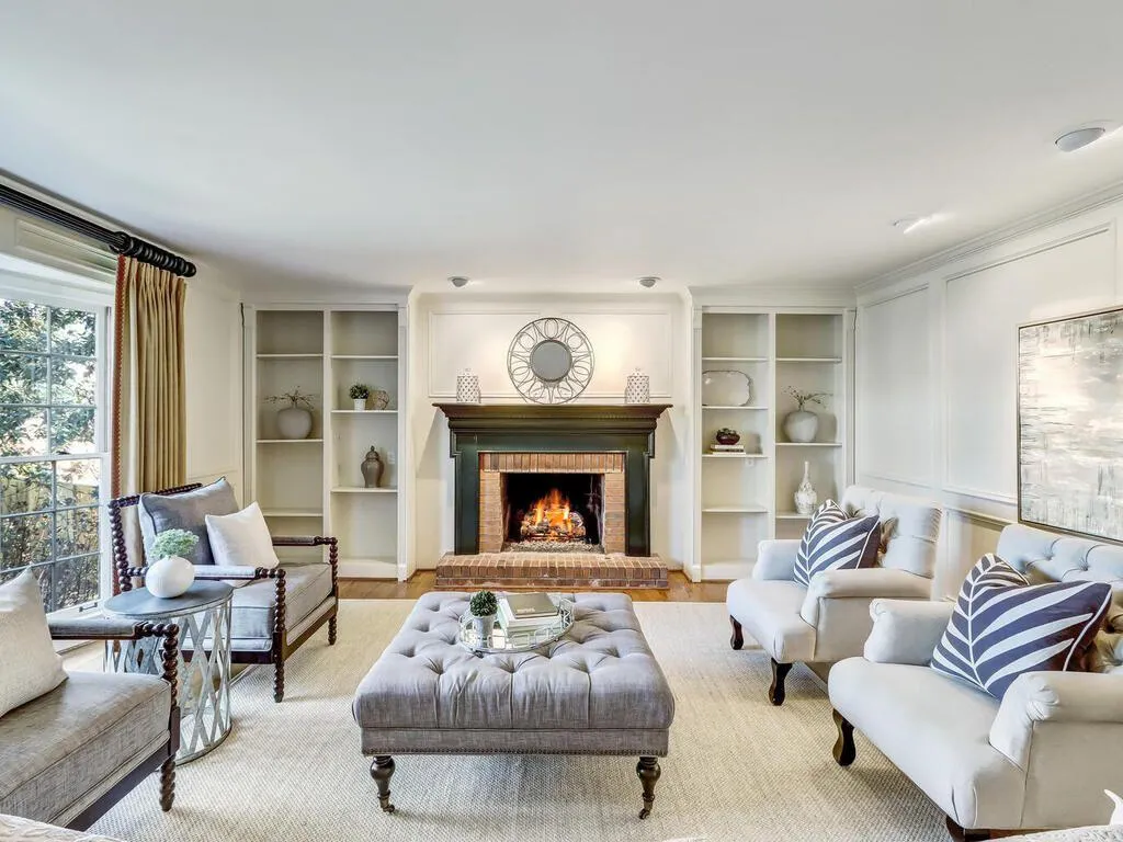 1700 Redbourne Drive, Sandy Springs, Georgia 30350, 4 Bedrooms Bedrooms, ,4 BathroomsBathrooms,Residential,Sold,1700 Redbourne Drive,7180148