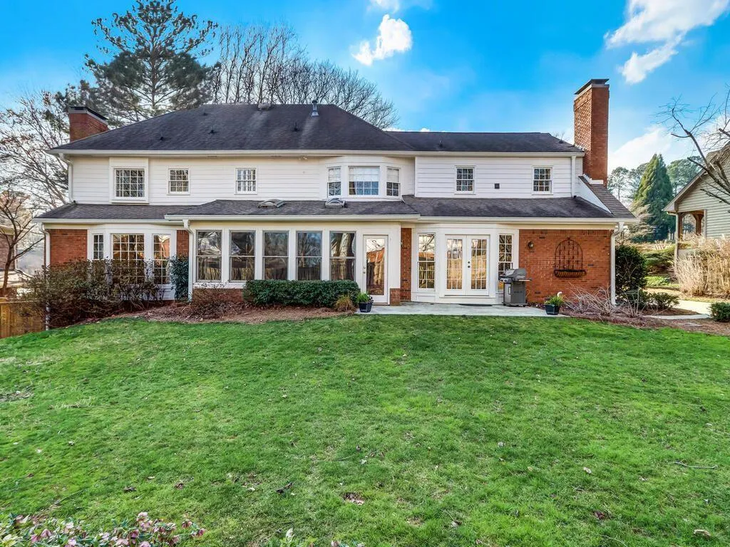 1700 Redbourne Drive, Sandy Springs, Georgia 30350, 4 Bedrooms Bedrooms, ,4 BathroomsBathrooms,Residential,Sold,1700 Redbourne Drive,7180148