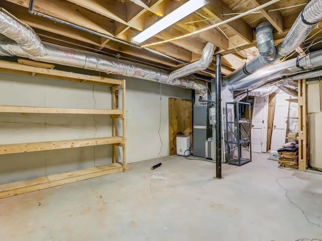 1700 Redbourne Drive, Sandy Springs, Georgia 30350, 4 Bedrooms Bedrooms, ,4 BathroomsBathrooms,Residential,Sold,1700 Redbourne Drive,7180148