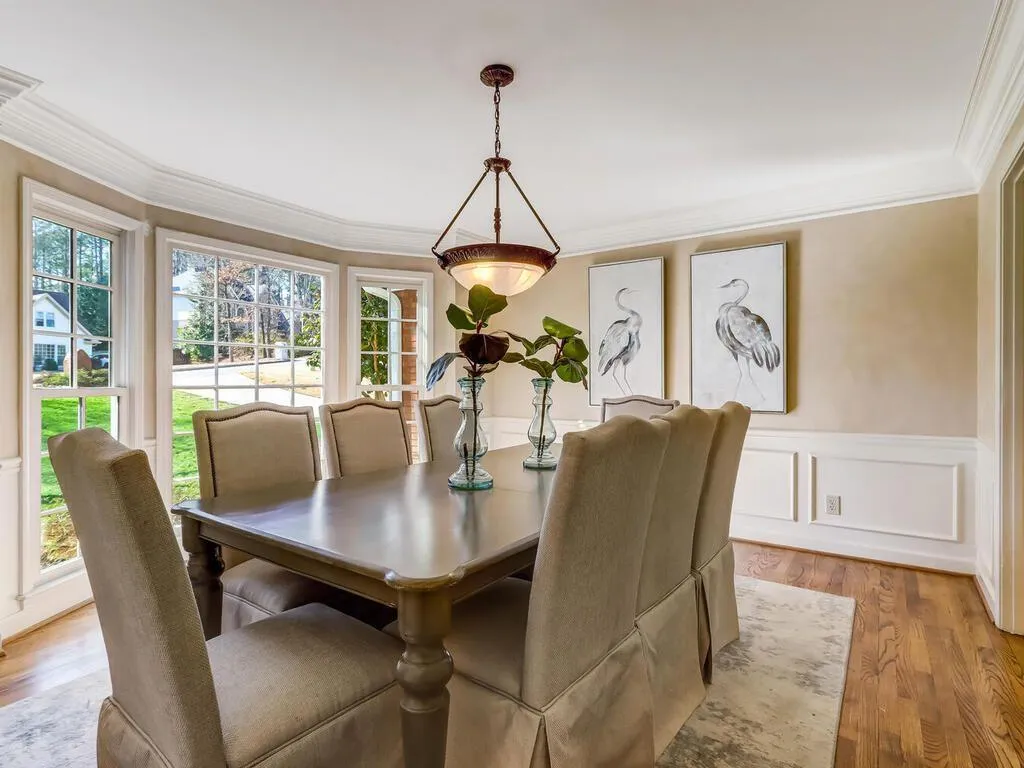 1700 Redbourne Drive, Sandy Springs, Georgia 30350, 4 Bedrooms Bedrooms, ,4 BathroomsBathrooms,Residential,Sold,1700 Redbourne Drive,7180148