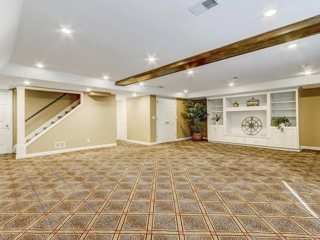 1700 Redbourne Drive, Sandy Springs, Georgia 30350, 4 Bedrooms Bedrooms, ,4 BathroomsBathrooms,Residential,Sold,1700 Redbourne Drive,7180148