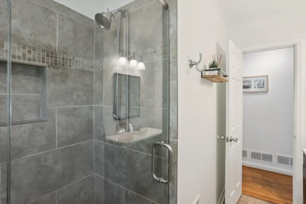 6795 Sunny Brook Lane, Atlanta, Georgia 30328, 3 Bedrooms Bedrooms, ,2 BathroomsBathrooms,Residential,Sold,6795 Sunny Brook Lane,7560411