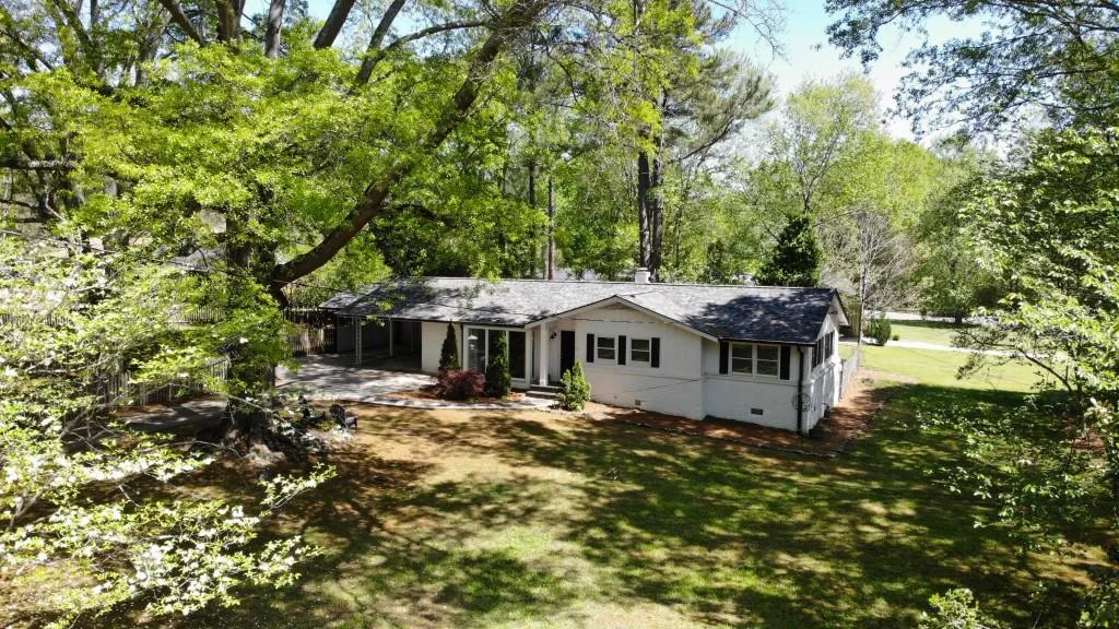 6795 Sunny Brook Lane, Atlanta, Georgia 30328, 3 Bedrooms Bedrooms, ,2 BathroomsBathrooms,Residential,Sold,6795 Sunny Brook Lane,7560411