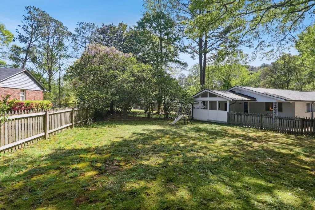 6795 Sunny Brook Lane, Atlanta, Georgia 30328, 3 Bedrooms Bedrooms, ,2 BathroomsBathrooms,Residential,Sold,6795 Sunny Brook Lane,7560411