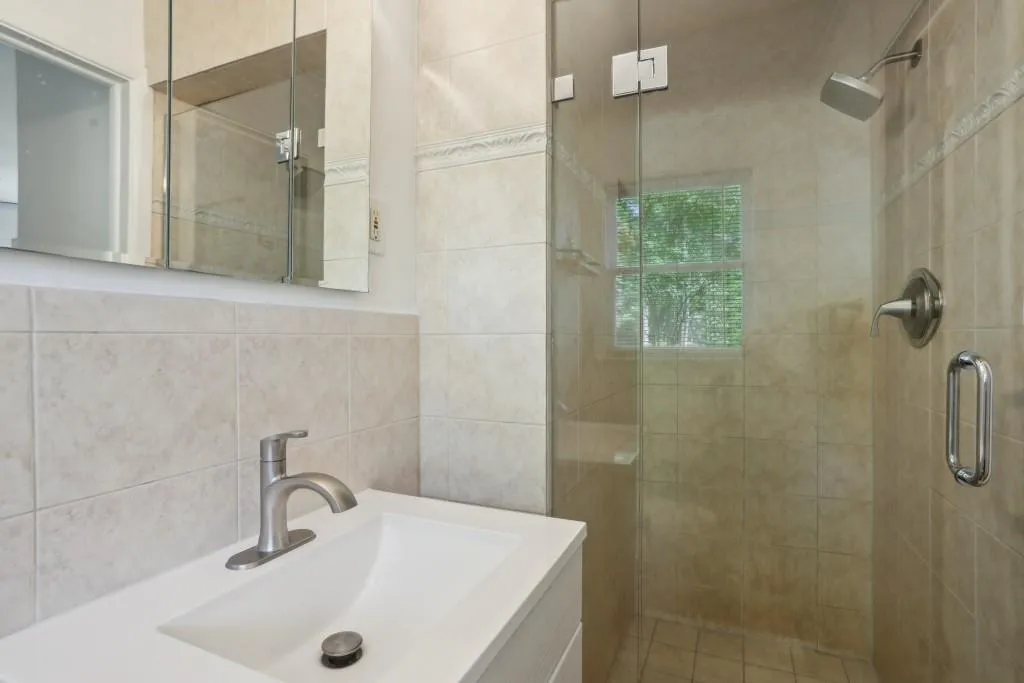 6795 Sunny Brook Lane, Atlanta, Georgia 30328, 3 Bedrooms Bedrooms, ,2 BathroomsBathrooms,Residential,Sold,6795 Sunny Brook Lane,7560411