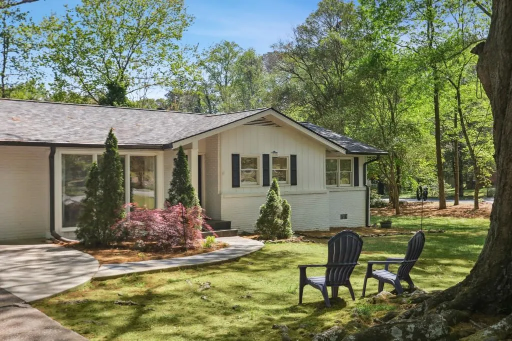 6795 Sunny Brook Lane, Atlanta, Georgia 30328, 3 Bedrooms Bedrooms, ,2 BathroomsBathrooms,Residential,Sold,6795 Sunny Brook Lane,7560411