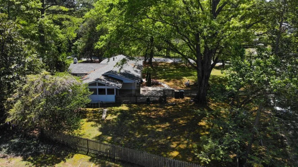6795 Sunny Brook Lane, Atlanta, Georgia 30328, 3 Bedrooms Bedrooms, ,2 BathroomsBathrooms,Residential,Sold,6795 Sunny Brook Lane,7560411