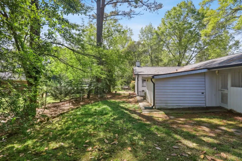 6795 Sunny Brook Lane, Atlanta, Georgia 30328, 3 Bedrooms Bedrooms, ,2 BathroomsBathrooms,Residential,Sold,6795 Sunny Brook Lane,7560411