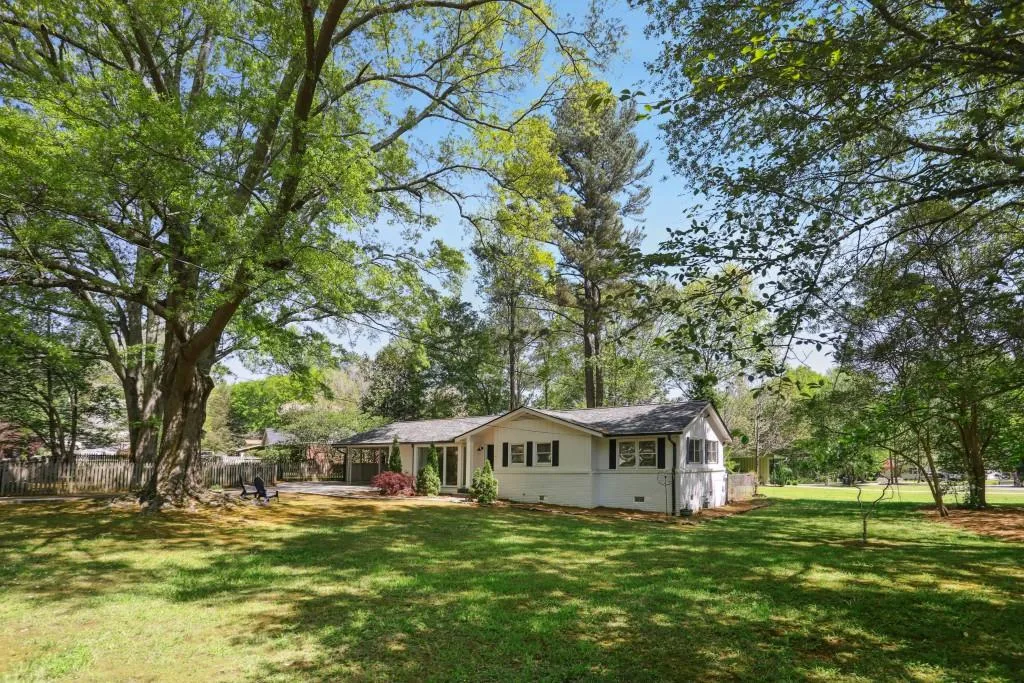6795 Sunny Brook Lane, Atlanta, Georgia 30328, 3 Bedrooms Bedrooms, ,2 BathroomsBathrooms,Residential,Sold,6795 Sunny Brook Lane,7560411