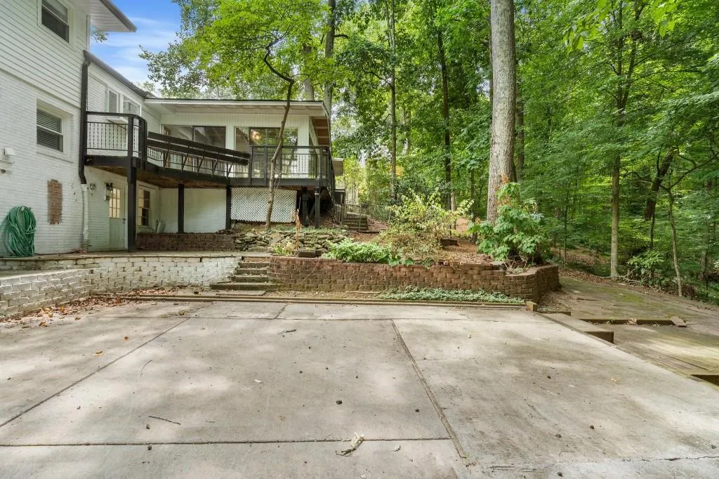 220 River Springs Drive, Sandy Springs, Georgia 30328, 4 Bedrooms Bedrooms, ,3 BathroomsBathrooms,Residential,Sold,220 River Springs Drive,7416864