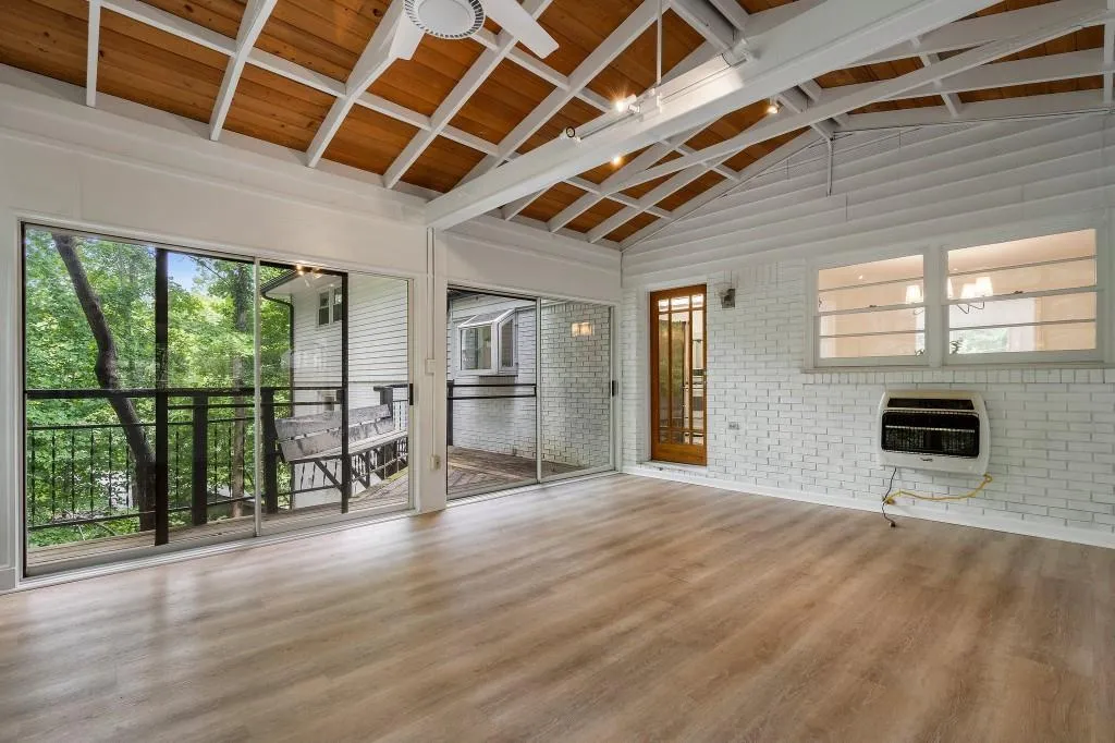 220 River Springs Drive, Sandy Springs, Georgia 30328, 4 Bedrooms Bedrooms, ,3 BathroomsBathrooms,Residential,Sold,220 River Springs Drive,7416864