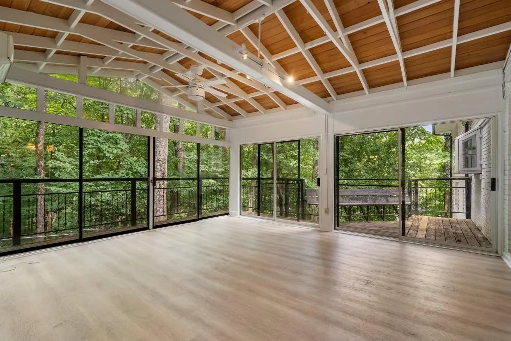 220 River Springs Drive, Sandy Springs, Georgia 30328, 4 Bedrooms Bedrooms, ,3 BathroomsBathrooms,Residential,Sold,220 River Springs Drive,7416864