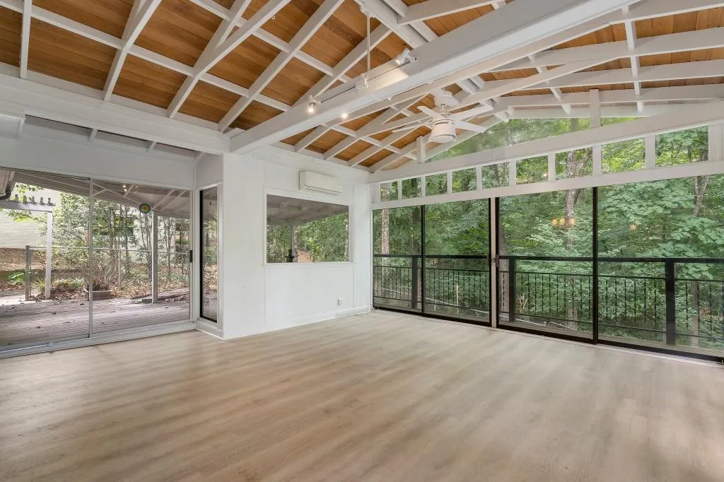 220 River Springs Drive, Sandy Springs, Georgia 30328, 4 Bedrooms Bedrooms, ,3 BathroomsBathrooms,Residential,Sold,220 River Springs Drive,7416864