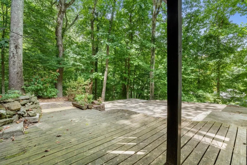 220 River Springs Drive, Sandy Springs, Georgia 30328, 4 Bedrooms Bedrooms, ,3 BathroomsBathrooms,Residential,Sold,220 River Springs Drive,7416864