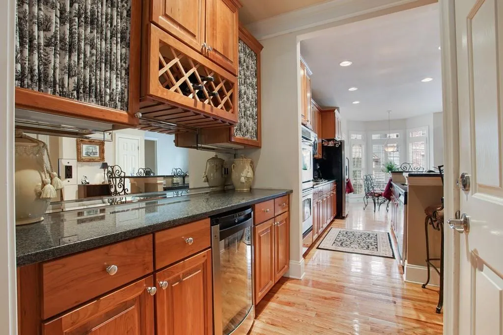 191 Mystic Court Unit 191, Sandy Springs, Georgia 30342, 4 Bedrooms Bedrooms, ,3 BathroomsBathrooms,Residential,Sold,191 Mystic Court Unit 191,5679717