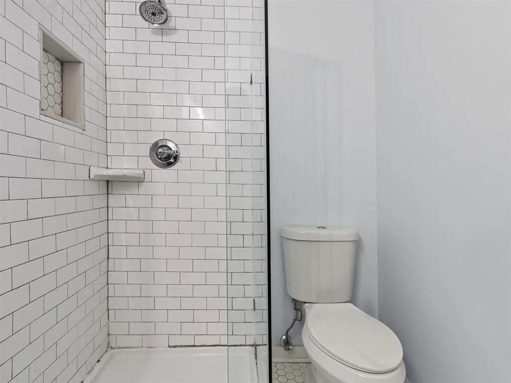 95 Ivy Trail Ne, Atlanta, Georgia 30342, 3 Bedrooms Bedrooms, ,2 BathroomsBathrooms,Residential,For Sale,95 Ivy Trail Ne,7570970