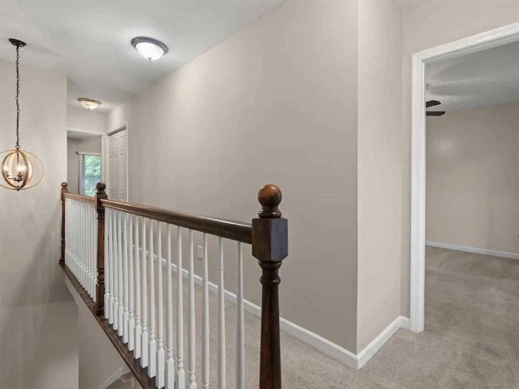 95 Ivy Trail Ne, Atlanta, Georgia 30342, 3 Bedrooms Bedrooms, ,2 BathroomsBathrooms,Residential,For Sale,95 Ivy Trail Ne,7570970