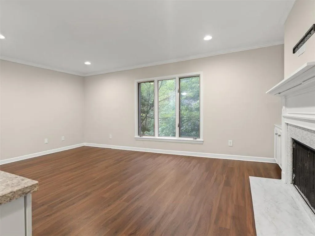 95 Ivy Trail Ne, Atlanta, Georgia 30342, 3 Bedrooms Bedrooms, ,2 BathroomsBathrooms,Residential,For Sale,95 Ivy Trail Ne,7570970