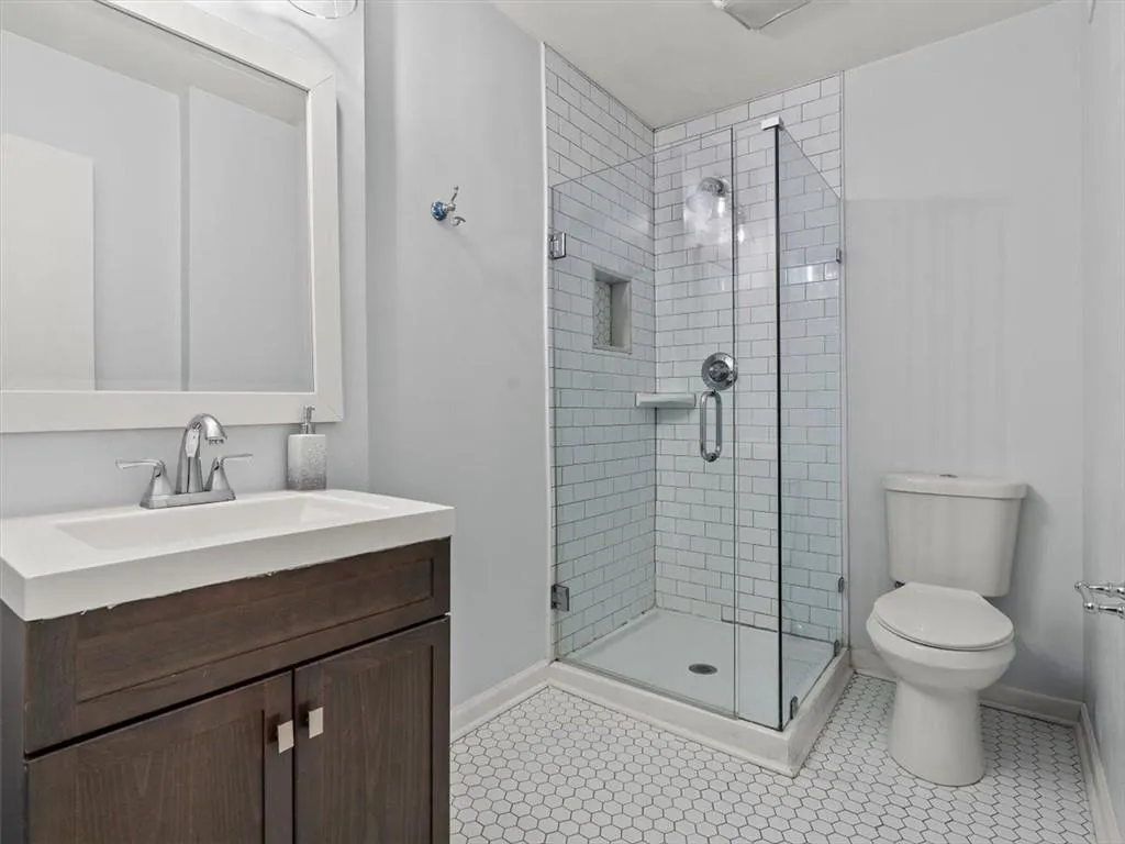 95 Ivy Trail Ne, Atlanta, Georgia 30342, 3 Bedrooms Bedrooms, ,2 BathroomsBathrooms,Residential,For Sale,95 Ivy Trail Ne,7570970