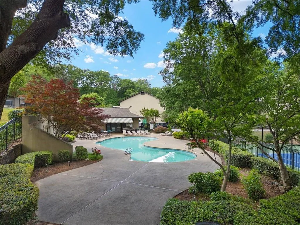 95 Ivy Trail Ne, Atlanta, Georgia 30342, 3 Bedrooms Bedrooms, ,2 BathroomsBathrooms,Residential,For Sale,95 Ivy Trail Ne,7570970