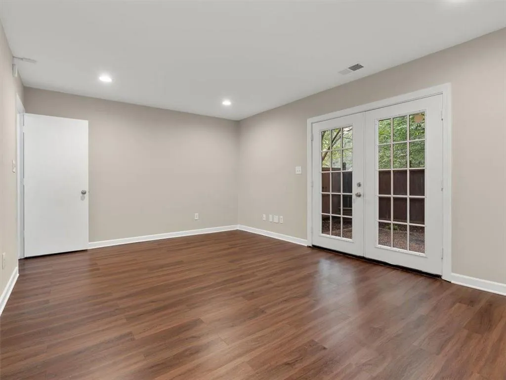 95 Ivy Trail Ne, Atlanta, Georgia 30342, 3 Bedrooms Bedrooms, ,2 BathroomsBathrooms,Residential,For Sale,95 Ivy Trail Ne,7570970