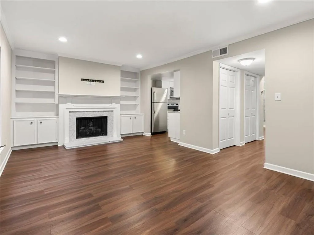 95 Ivy Trail Ne, Atlanta, Georgia 30342, 3 Bedrooms Bedrooms, ,2 BathroomsBathrooms,Residential,For Sale,95 Ivy Trail Ne,7570970