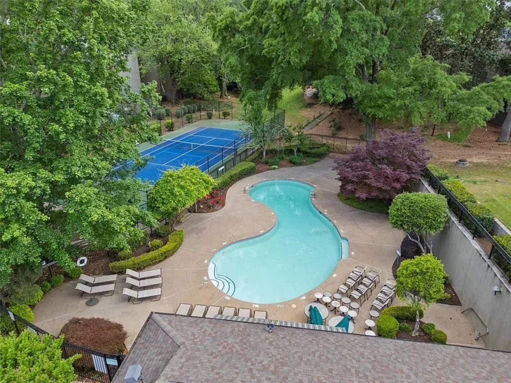 95 Ivy Trail Ne, Atlanta, Georgia 30342, 3 Bedrooms Bedrooms, ,2 BathroomsBathrooms,Residential,For Sale,95 Ivy Trail Ne,7570970