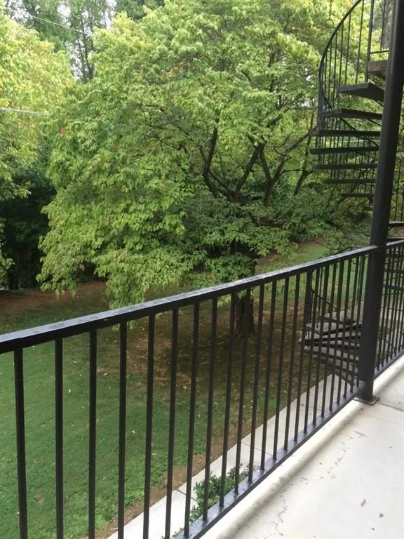 5400 Roswell Road Unit M2, Atlanta, Georgia 30342, 2 Bedrooms Bedrooms, ,2 BathroomsBathrooms,Residential,Sold,5400 Roswell Road Unit M2,5591821