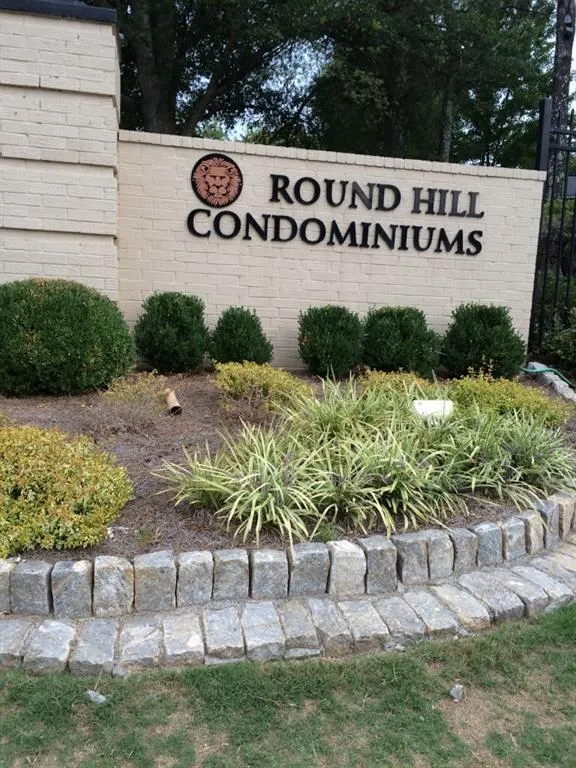 5400 Roswell Road Unit M2, Atlanta, Georgia 30342, 2 Bedrooms Bedrooms, ,2 BathroomsBathrooms,Residential,Sold,5400 Roswell Road Unit M2,5591821