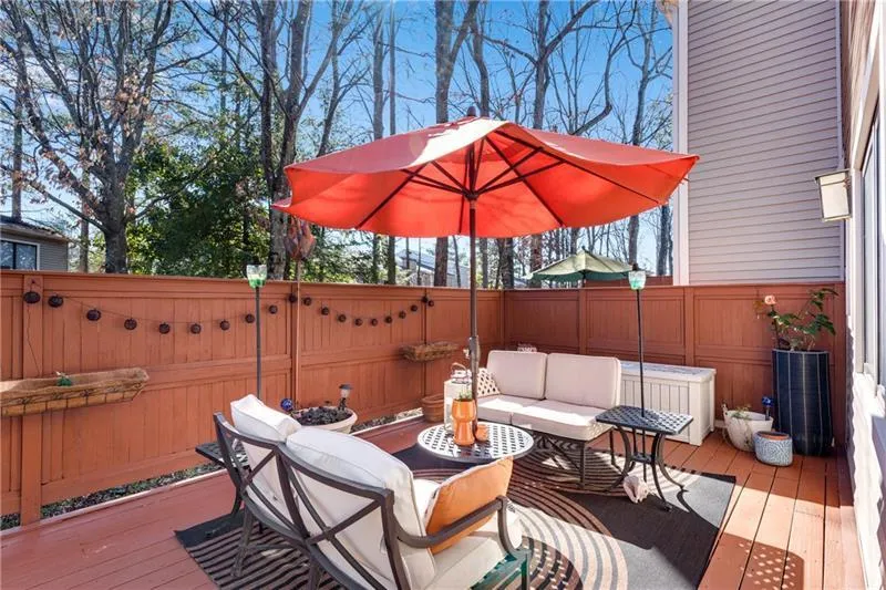 NEW Ultra-Private Deck is ideal for outdoor living, alfresco dining and relaxing after work & on weekends.